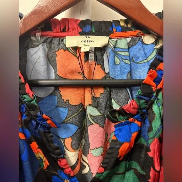Entro silky floral blouse size XL - Picture 5 of 5
